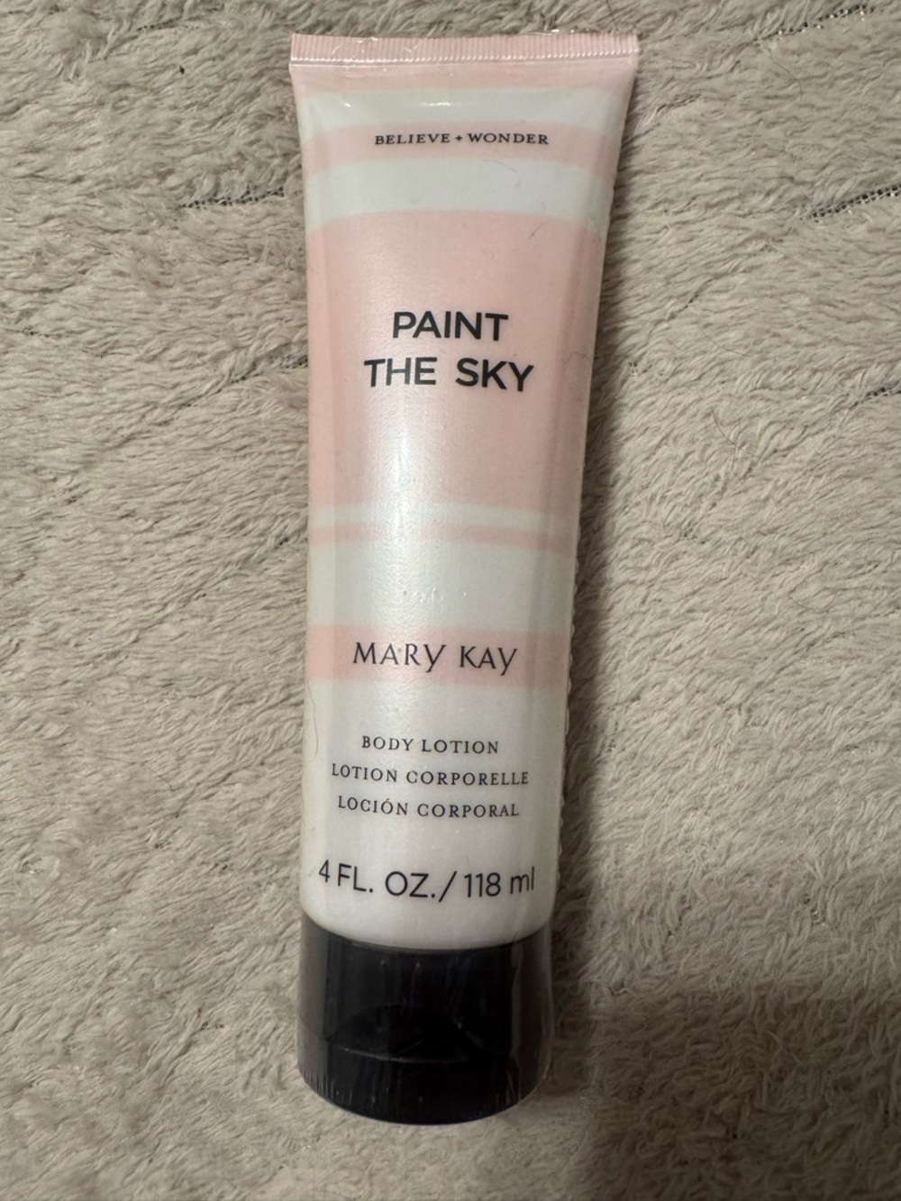 Mary Kay Paint The Sky Body Lotion - Soft Pink